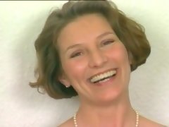 Allemand, Poilue, Mature, Mère que j'aimerais baiser, Maman, Cheveux courts