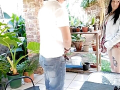 18 jaar, Enthousiasteling, Broeder, Huisgemaakt, Indisch, Buiten, Klein, Tieten likken