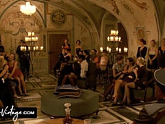 お尻, デカパイ, フェラチオ, 乱交, ヒール, ストッキング, ユニフォーム, ヴィンテージ