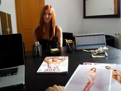 Gros seins, Sucer une bite, En levrette, Branlette thaïlandaise, Seins naturels, Pov, Rousse roux, Jupe