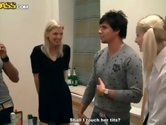 Blond, Bruinharig, Universiteit, Sperma in gezicht, Doordringend, Kousen, Strak