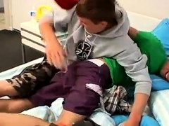 Emo, Europeo, Gay, Nalgadas