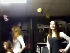 Leie, Jungendliche (18+), Unter dem rock