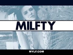 Culo grande, Tetas grandes, Rubia, Tetona, Polla, Estilo perrito, Afeitado, Tetas