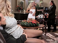 Grote lul, Grote mammen, Blond, Sperma shot, Diep in de keel, Hd, Ondergoed, Doordringend