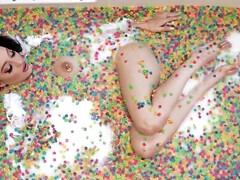 Strange tub of cereal porn with weird food play and orgasms