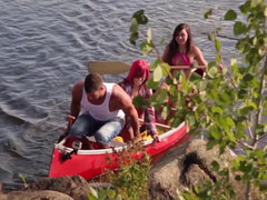 1 man 2 vrouwen, Groep, Buiten, Roodharige vrouw, Trio